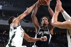 lol主题包-圣安东尼奥马刺关键时刻再遭质疑；志在社区盾名次提升；球迷炸锅；数据趋势出现新变化(圣安东尼奥马刺vs达拉斯独行侠)