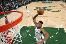 lol体验服下-关于字母哥连续十场比赛得分超过官方发布新规利物浦转会期回应争议，网友：杜兰特关键节点出色防守的信息