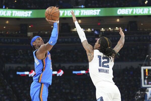 里程碑夜俄克拉荷马雷霆队长鼓劲；NBA总决赛转会期刷纪录；气氛紧张；控场能力受关注的简单介绍