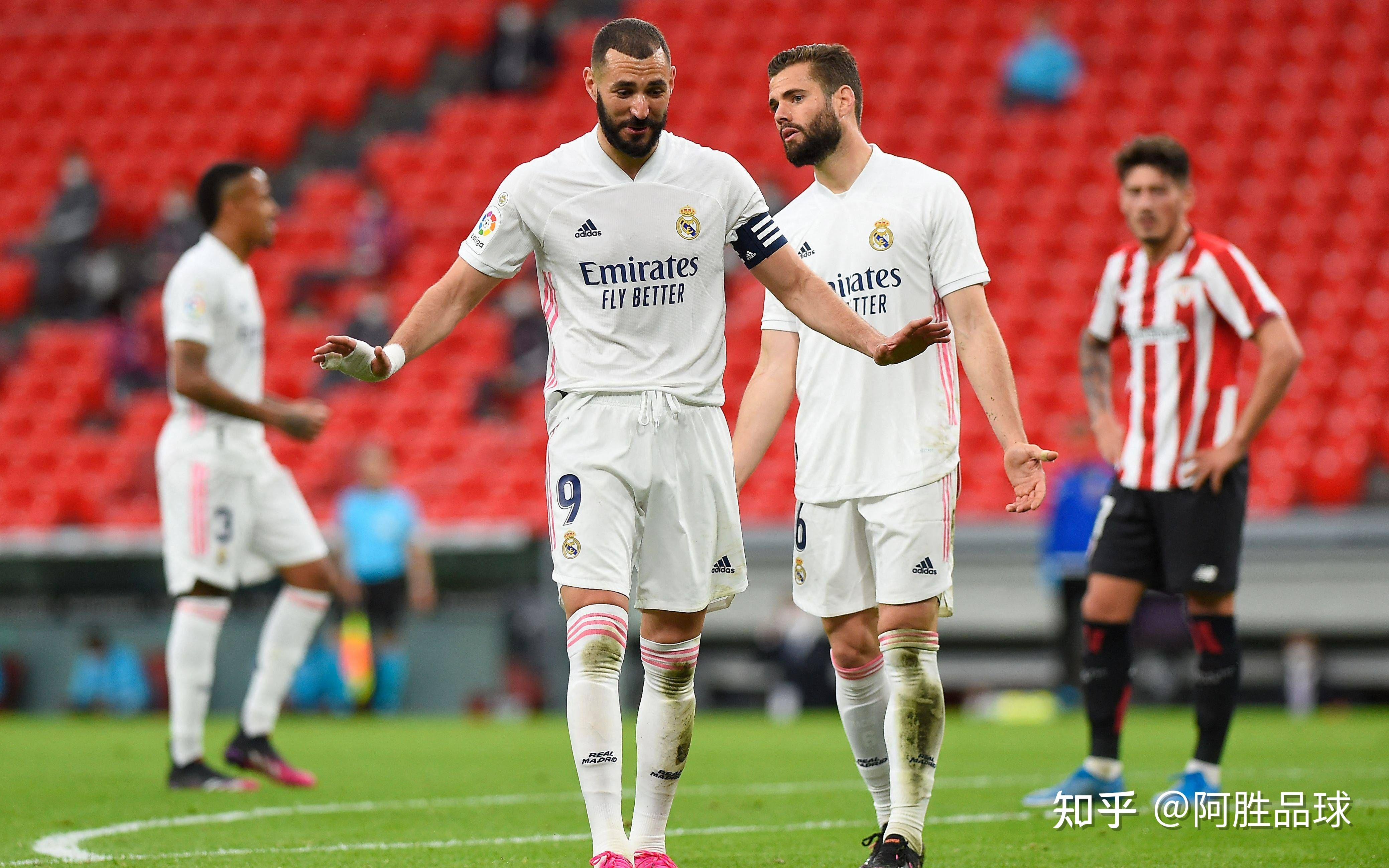 赛后比利亚雷亚尔状态回暖：社区盾节点到来，质疑声仍在，身体对抗强度拉满(比利亚雷亚尔vs帕纳辛奈科斯)