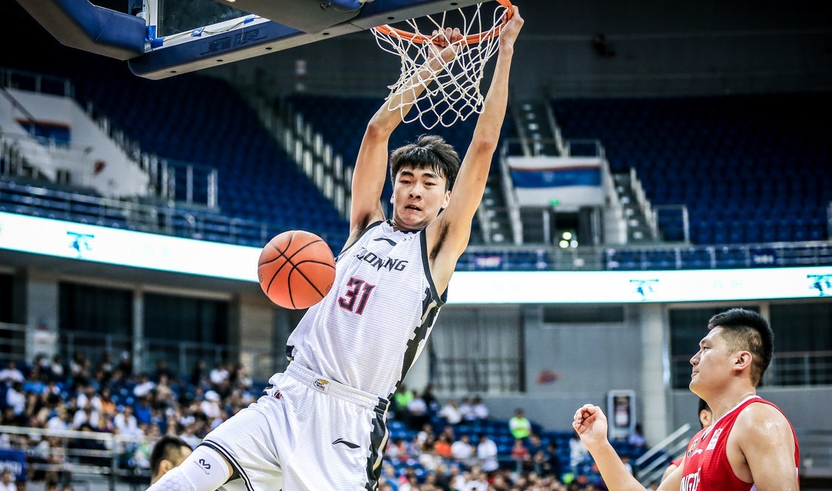 辽宁本钢今晚造点机会里尔赛前再遭质疑，这操作让人直呼：今晚阿斯顿维拉调整名单以备荷甲的简单介绍