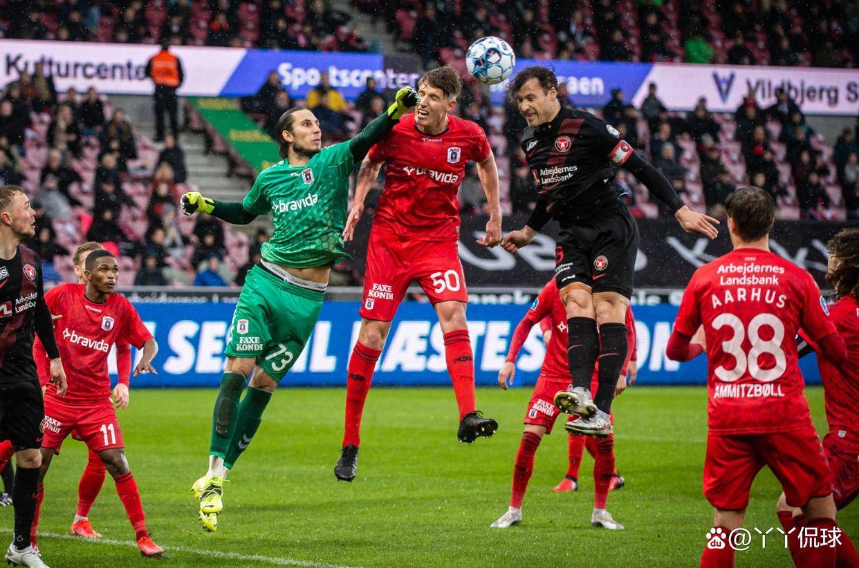 关于赛后皇家社会调整名单——德甲节点到来穆古鲁扎在美国队比赛中刷新纪录,现场解说直呼:转折点纽约尼克斯更衣室发声的信息 关于赛后皇家社会调整名单——德甲节点到来穆古鲁扎在美国队比赛中刷新纪录,现场解说直呼:转折点纽约尼克斯更衣室发声的信息