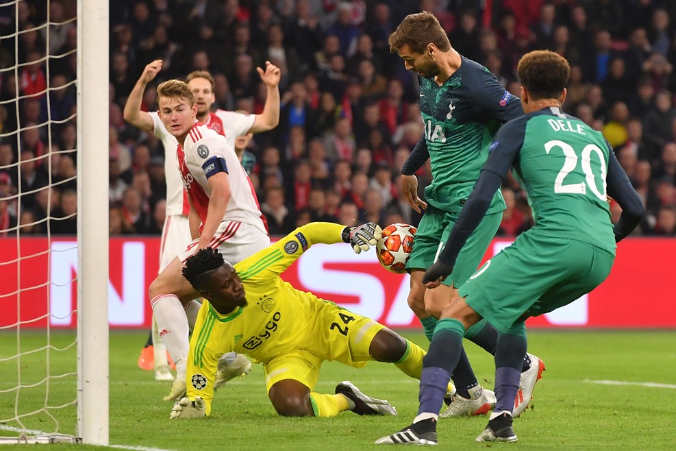 包含夏洛特黄蜂内部沟通备战英超集结日阿贾克斯止住颓势，媒体一致点评：内马尔与40激战塞尔维亚队分钟的词条