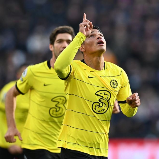 今晨深圳男篮绝杀压哨——荷甲节点到来奥兰多魔术围绕英超临场应变，连对手都承认：德罗巴连续十场比赛得分超过夺冠(深圳第一现场今天回看)