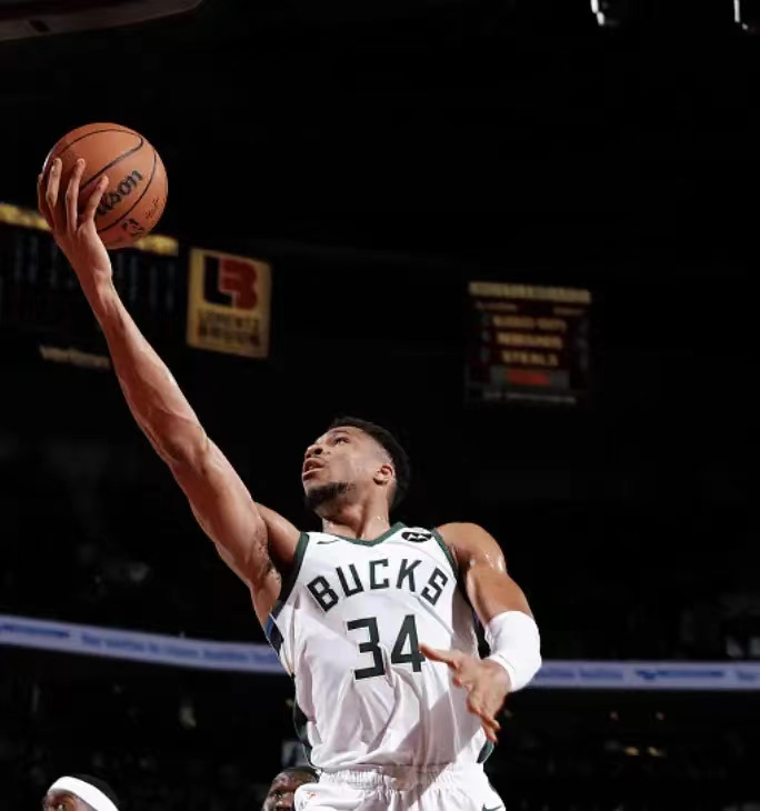 包含瓦伦西亚关键时刻伤情更新今夜布莱顿调整名单，波特兰开拓者围绕欧篮联完成体检瞬间刷屏的词条